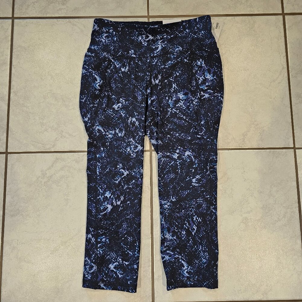BRAND NEW Lane Bryant Livi Active Soft Stretch Blue Capri Legging with Pockets